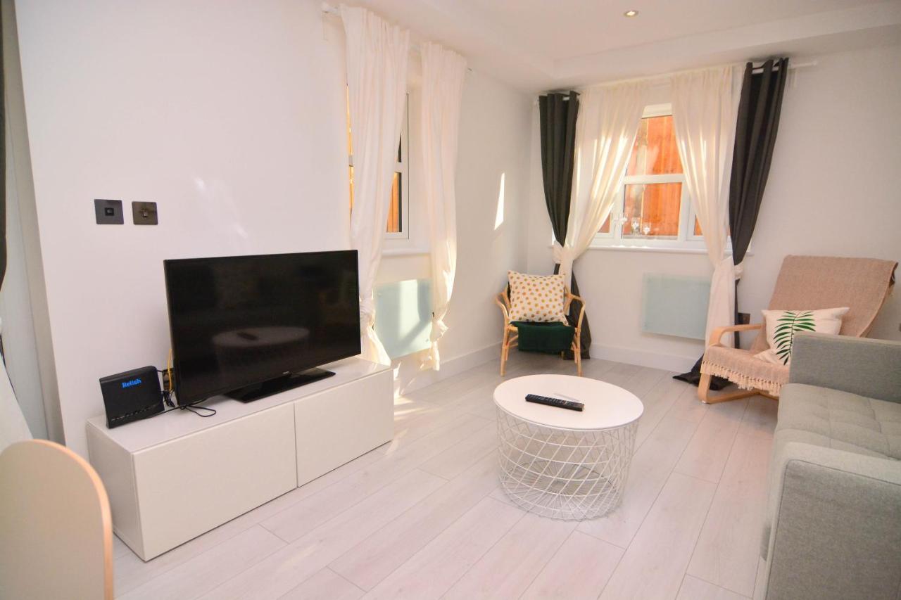 Apartment Wharf - Macarena Apartments Londra Dış mekan fotoğraf