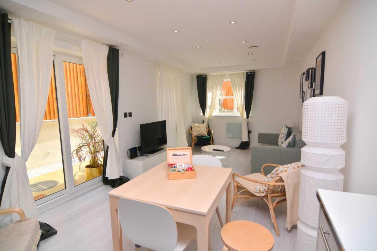 Apartment Wharf - Macarena Apartments Londra Dış mekan fotoğraf